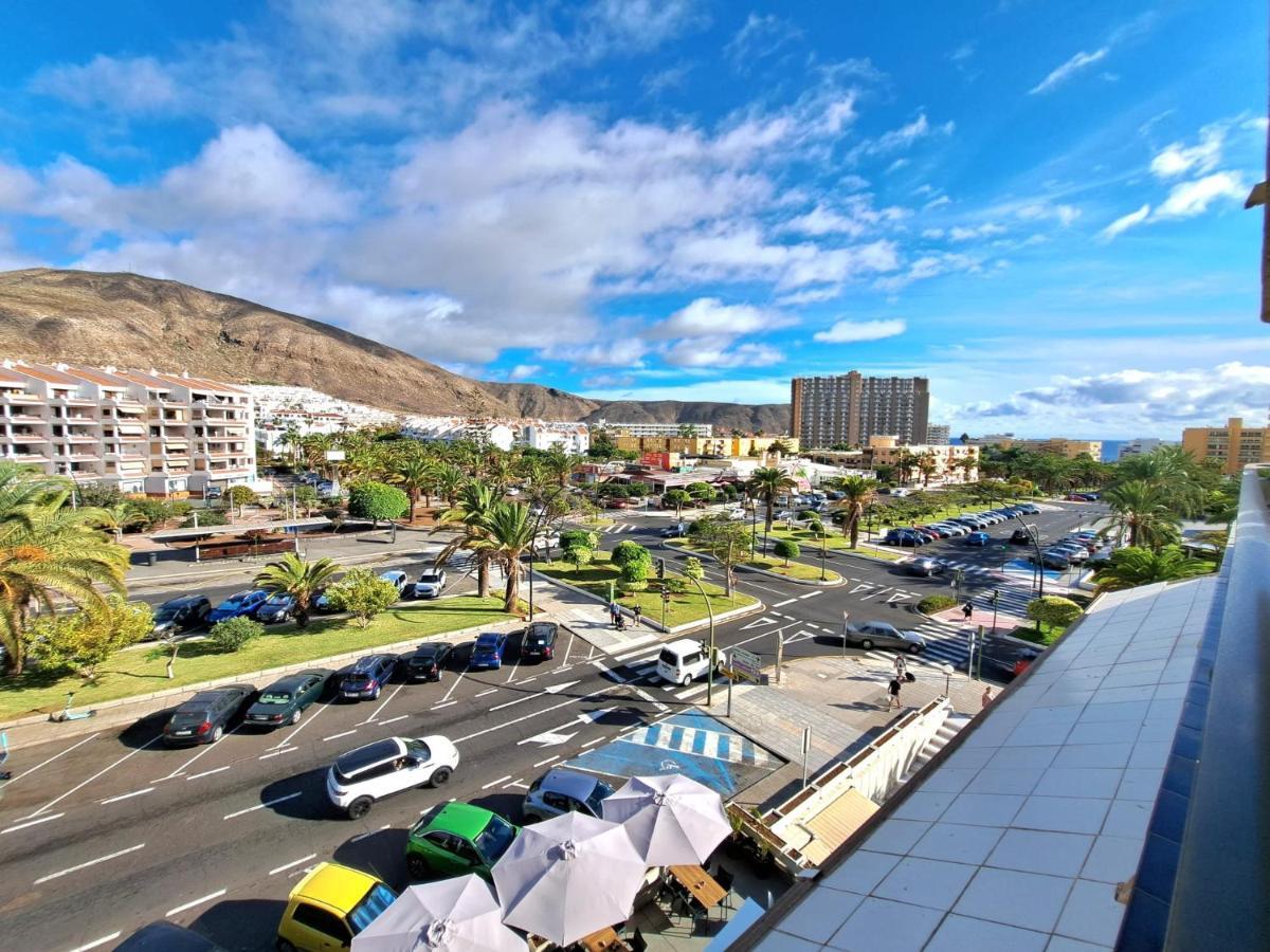 Newly Reformed 2 Bedroom Apartment In The Center Of Los Cristianos Лос-Крістіанос Екстер'єр фото