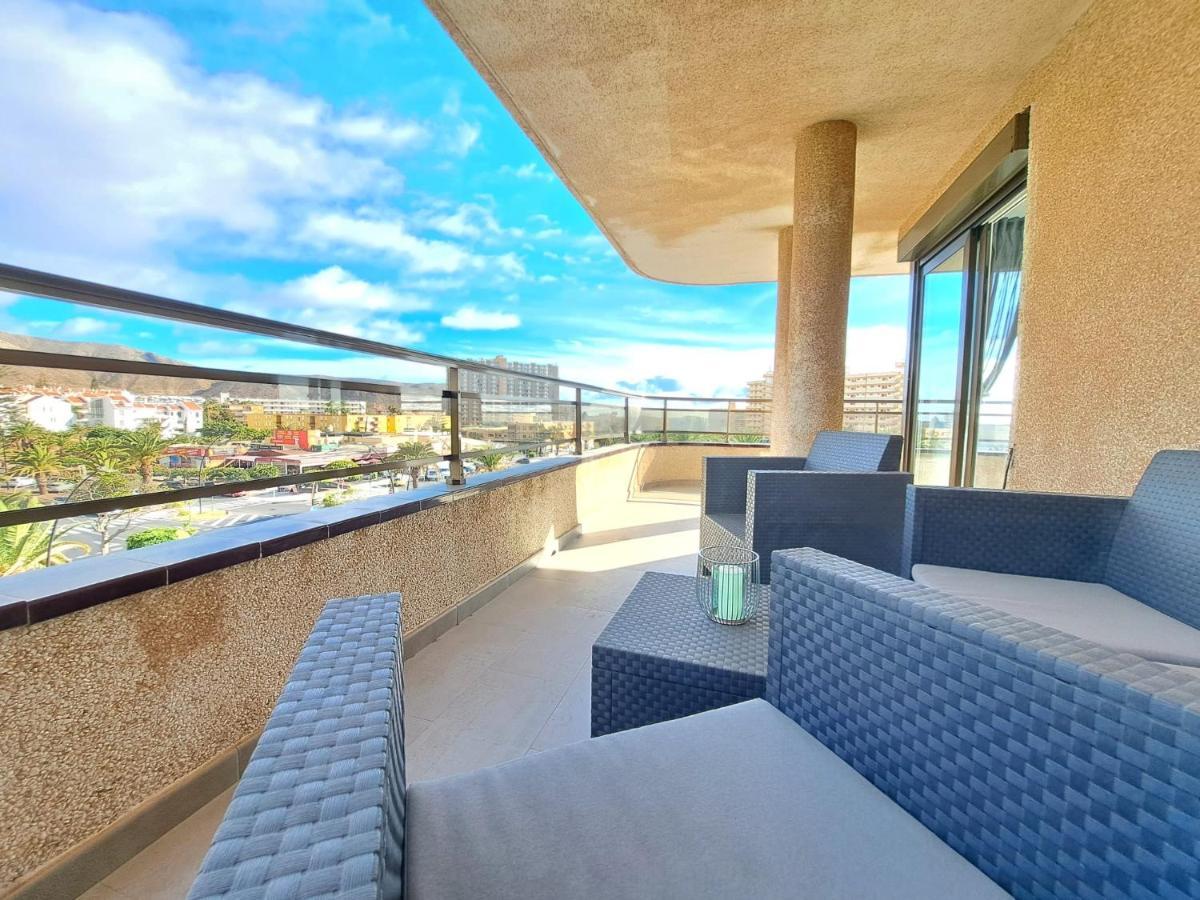Newly Reformed 2 Bedroom Apartment In The Center Of Los Cristianos Лос-Крістіанос Екстер'єр фото