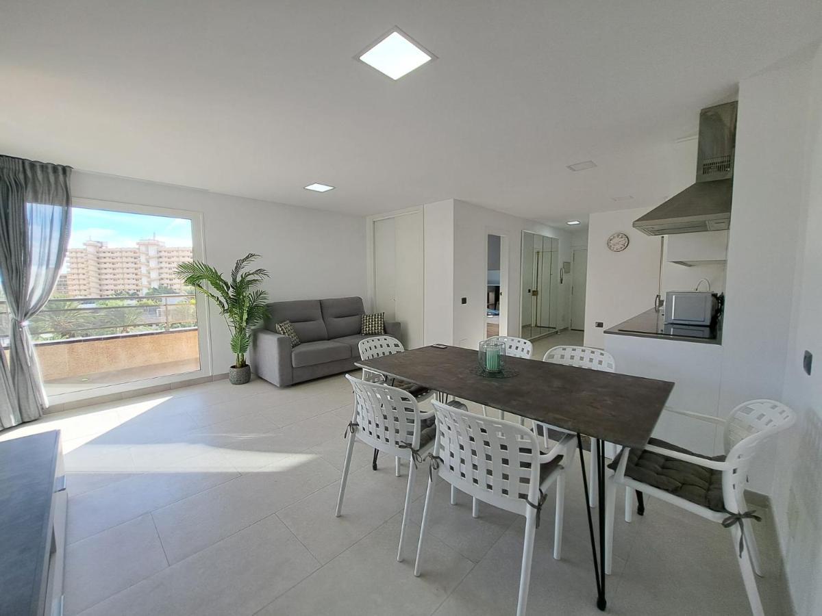 Newly Reformed 2 Bedroom Apartment In The Center Of Los Cristianos Лос-Крістіанос Екстер'єр фото